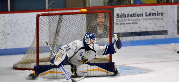 Bouchard shuts out the Knights 5-0